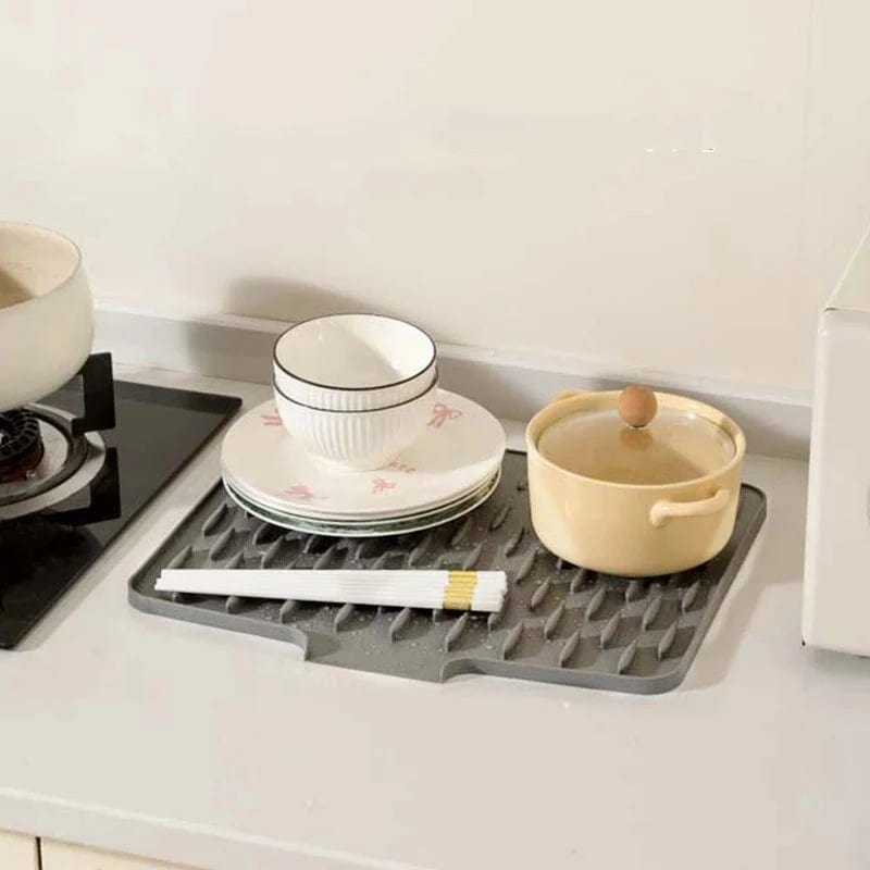 CZTICLE®💥No-Spill Silicone Worktop Saver – Heat-Resistant & Non-Slip Mat for Drip-Free Drying💥