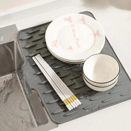 CZTICLE®💥No-Spill Silicone Worktop Saver – Heat-Resistant & Non-Slip Mat for Drip-Free Drying💥