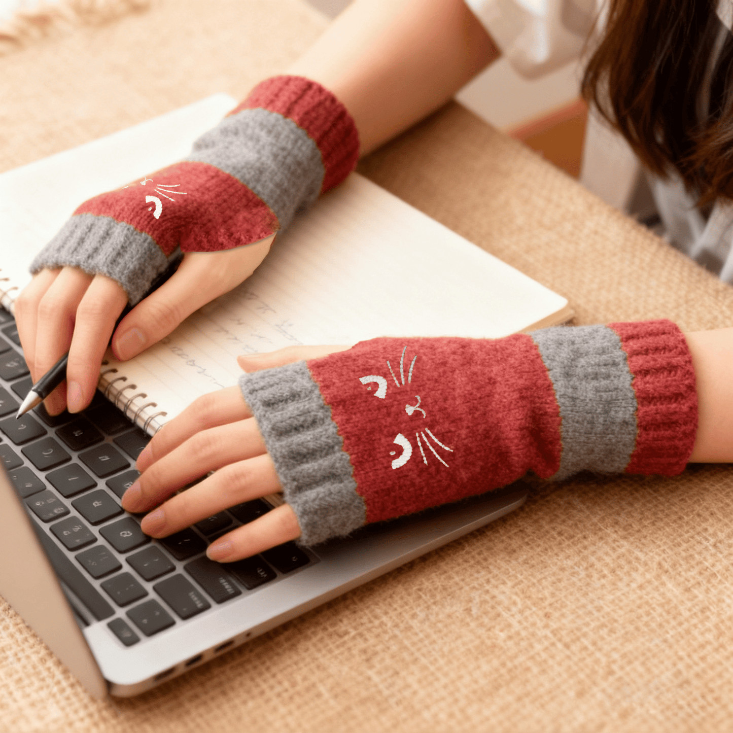 Cilifer®Women's Knitted Fingerless Gloves with Cute Cat Pattern