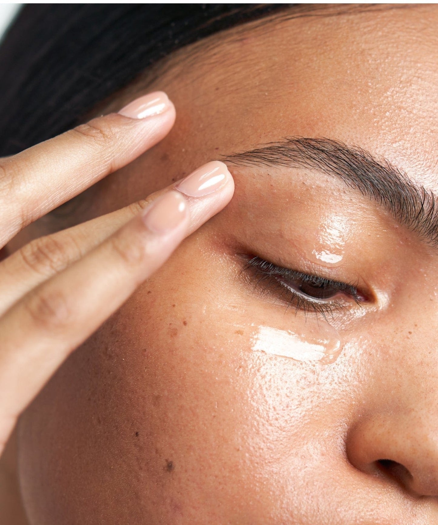 LUHAKA® Refreshing Eye Gel – Korean Formula with Caffeine. Hyaluronic Acid & Niacinamide