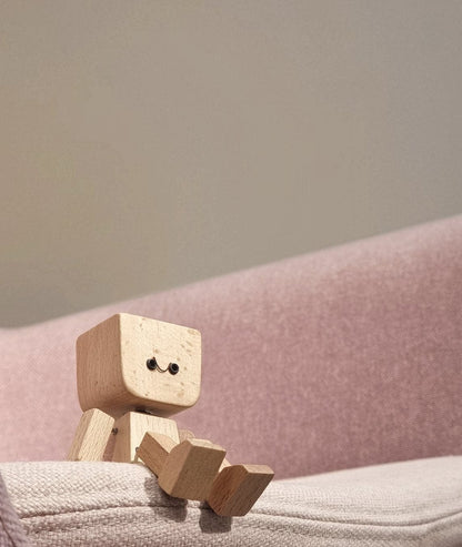 Cilifer®Charming Little Wooden Figure That Sways with 12PCS Magnetic Expressions